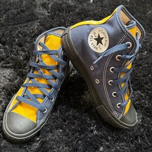 Converse Chuck Taylor All Star Kids High-Top Sneakers size 1